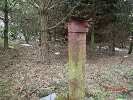 Mělký pozorovací vrt na povrchu